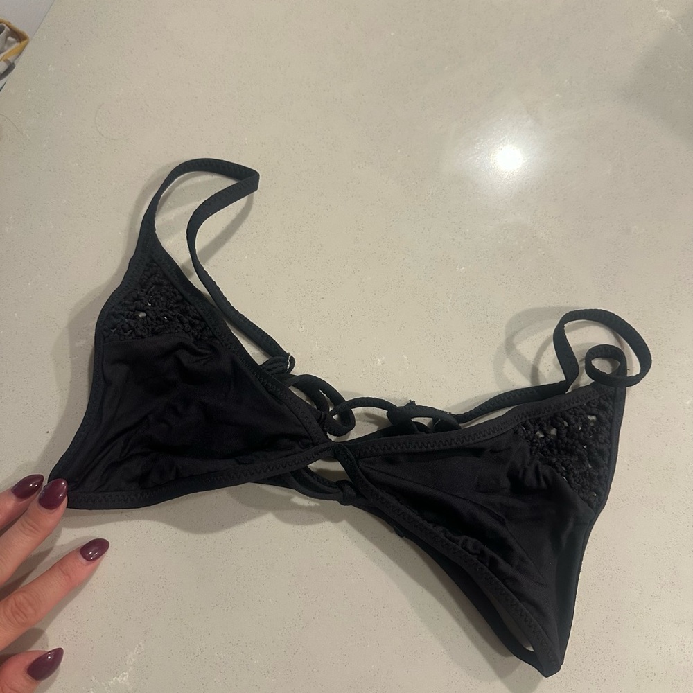 Frankie’s bikini black top